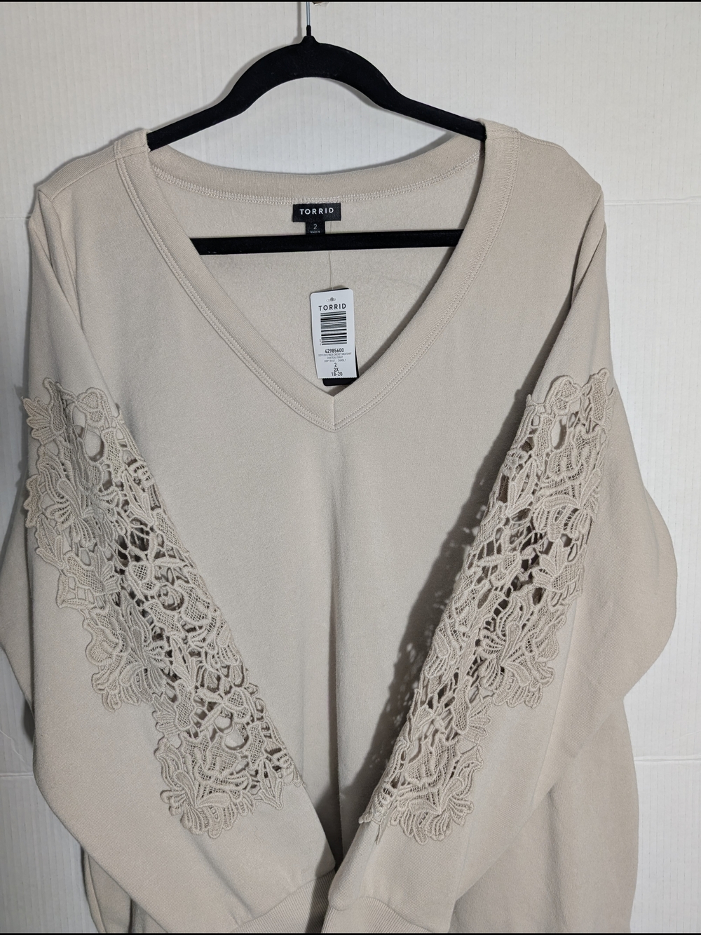 NWT Torrid Cozy Fleece V-Neck Crochet Sleeve Sweatshirt - Beige - Size 2 (2X)